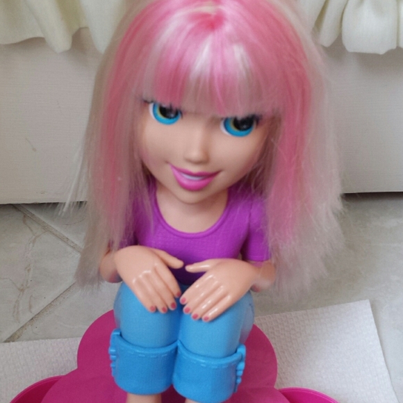 Large Polly Pocket hair and accessory doll - Picture 5 of 7
